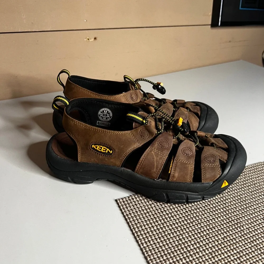 KEEN Newport H2 Mens Brown Leather Waterproof Hiking Sandals 1001870 Size 9.5